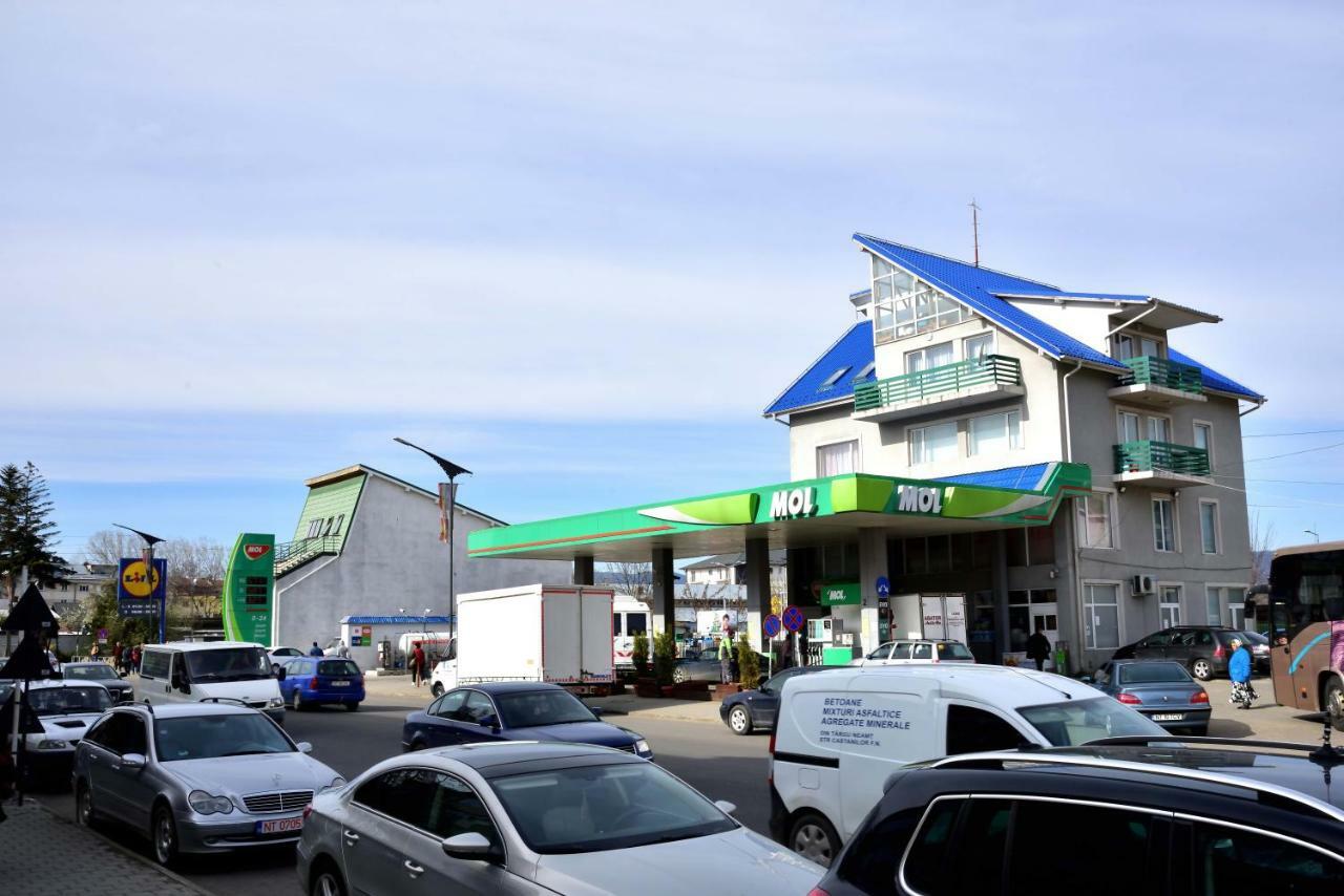 Pensiunea La Safari Targu Neamt Exterior photo